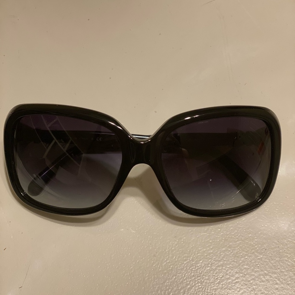 Chanel sunglasses - Picture 3 of 11